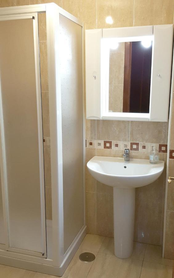 Habitacion Doble Con Bano Privado En Tenerife, Canary Islands La Laguna  Bagian luar foto