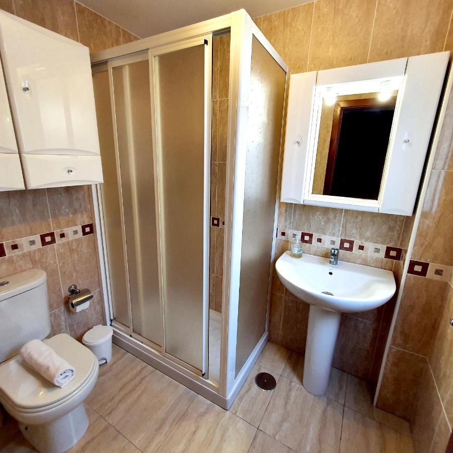 Habitacion Doble Con Bano Privado En Tenerife, Canary Islands La Laguna  Bagian luar foto