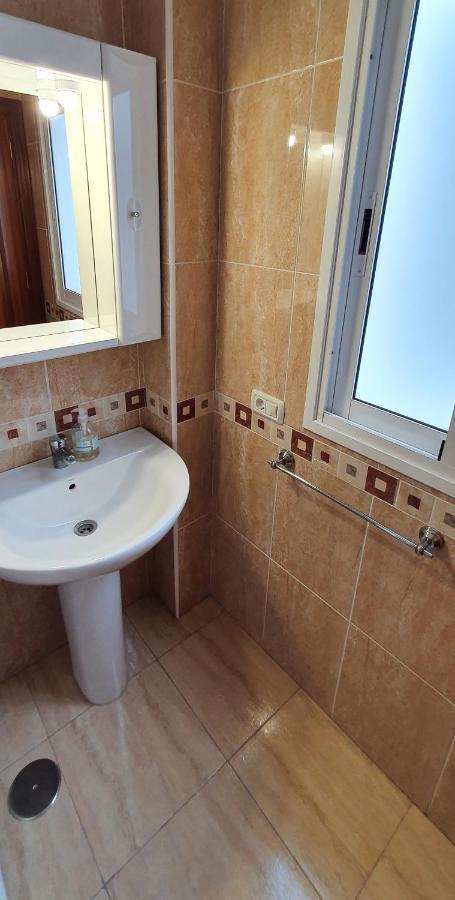 Habitacion Doble Con Bano Privado En Tenerife, Canary Islands La Laguna  Bagian luar foto