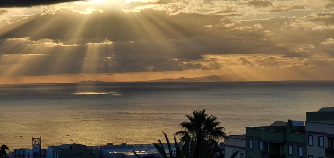 Habitacion Doble Con Bano Privado En Tenerife, Canary Islands La Laguna  Bagian luar foto